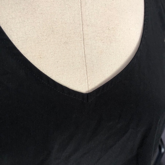 Black silky tank, Eclair, half zip in back. Size M - Picture 4 of 7